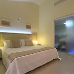 מלון Palazzo Ruschioni Boutique קמראנו