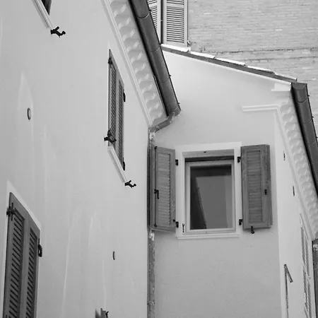 Palazzo Ruschioni Boutique 3* Camerano