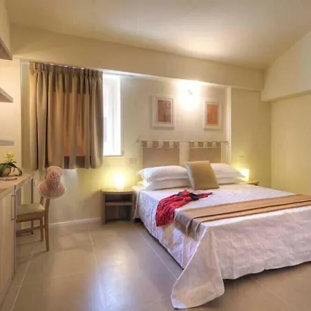 Palazzo Ruschioni Boutique 3* Camerano