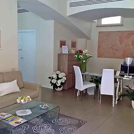 Palazzo Ruschioni Boutique 3* Camerano